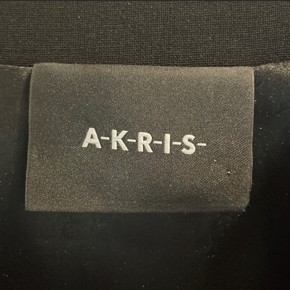 Akris long sleeve black zip front dress. Size 14. - Picture 4 of 6